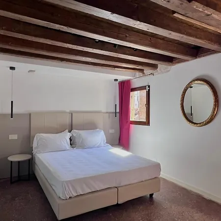 Casanova Hideaway Pensjonat