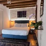 Casanova Hideaway