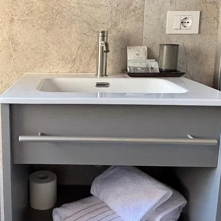 Konukevi Casanova Hideaway 3*