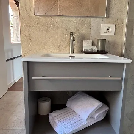 Casanova Hideaway Affittacamere 3*