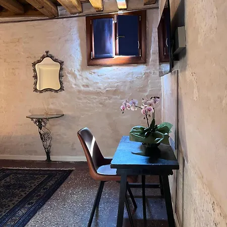 Casanova Hideaway Vendégház